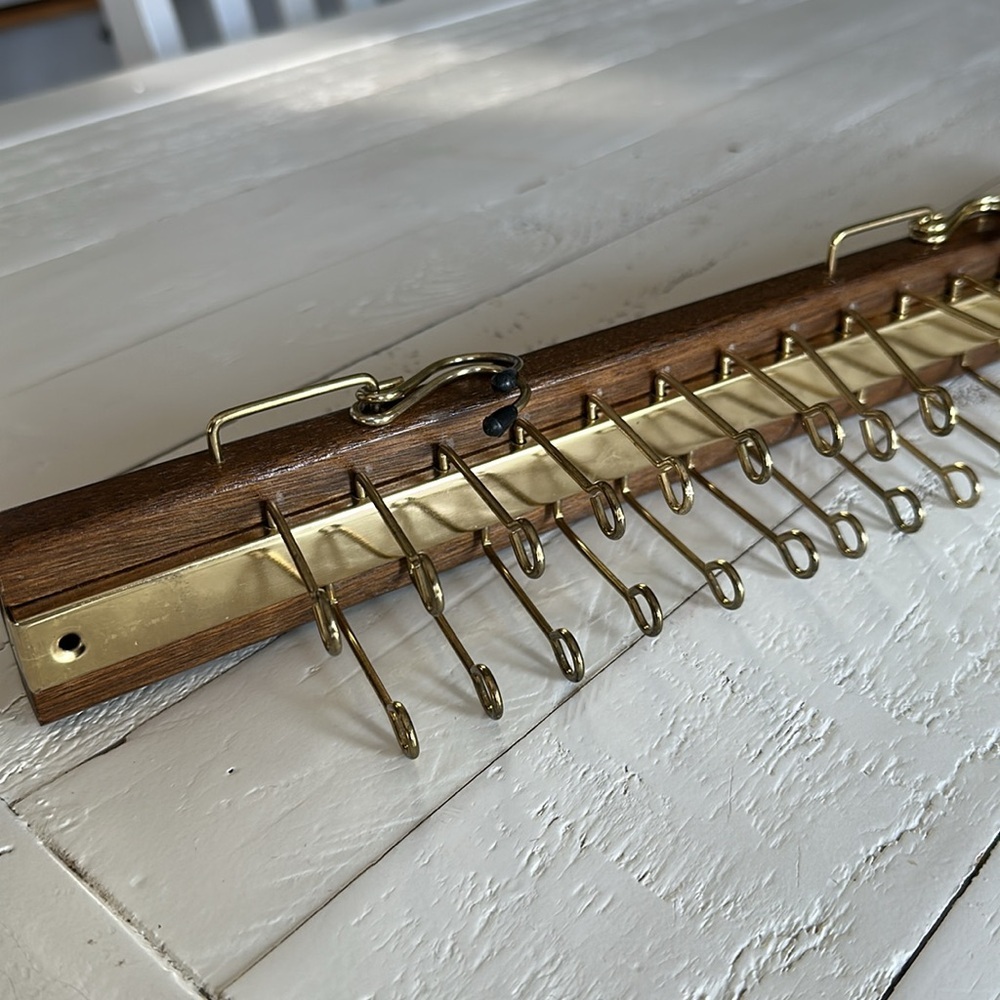 Vintage 1960-70 wooden and brass tie, belt scarf neck tie holder/hanger
